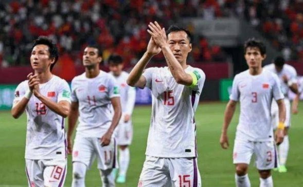 吴曦点球时转播现红光疑激光笔干扰