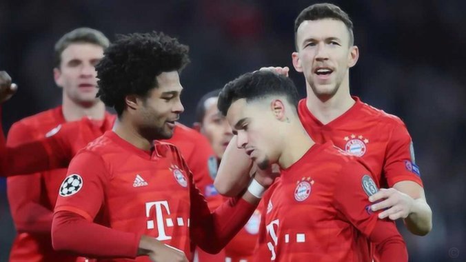 巴黎vs拜仁边线球平均用时仅13.7秒，节奏快过所有英超球队