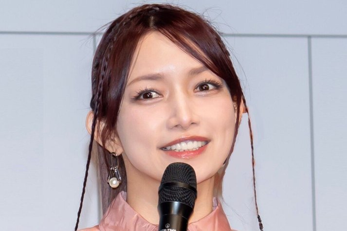 有球迷制作AI视频，还原巴尔韦德与楚阿梅尼冲突全过程