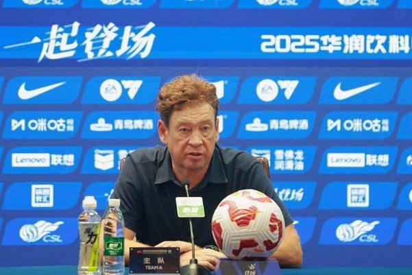 斯卢茨基：在进攻端我们缺兵少将，只能把中卫杨帅调到锋线