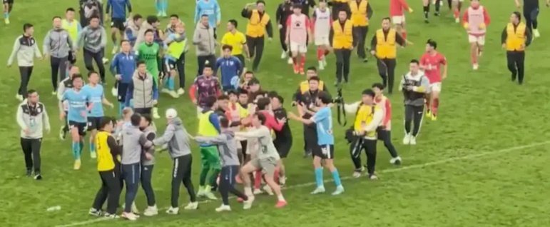 张家界市足协：已派人赴广州调查，反对任何形式的球场暴力