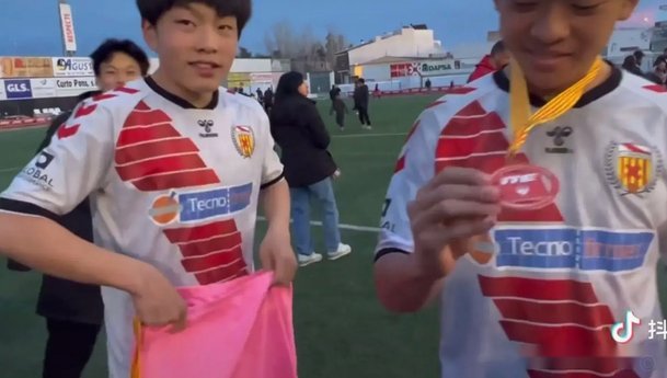 董路青训：小邝、万项成名记
